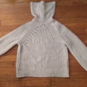 Kendal and Kylie Off White Chunky Knit Sweater